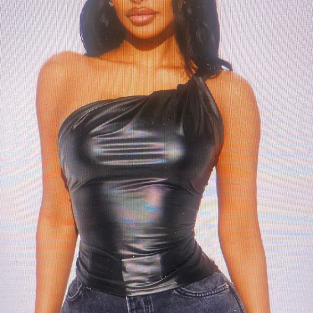 Elegant Black One-Shoulder Top